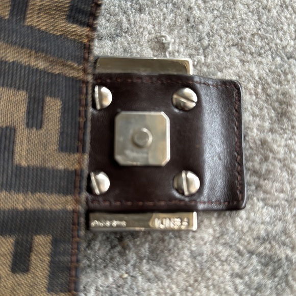 FENDI Zucca Mama Baguette - Picture 9 of 12